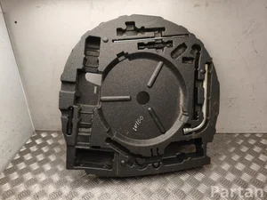 Audi 82A 012 109 E / 82A012109E A1 Sportback 2020 Skrzynka z narzędziami