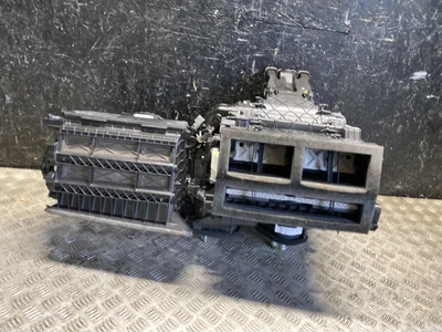 Ford USA LJ9A-19B555-ABJ, ML34-13C148-AE, JX6A-19846-CC / LJ9A19B555ABJ, ML3413C148AE, JX6A19846CC Mustang Mach-E 2023 Corps de soufflante - Image 1