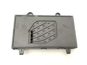 Mercedes-Benz A1779003709, A1779011506, A1779021619 EQB (X243) 2023 Bouton de chargement sans fil