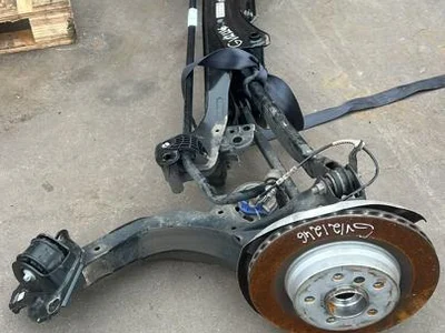 BMW 6894199 IX 1 2023 poutre d'essieu arrière - Image 1