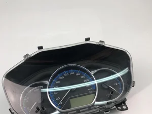 Toyota 83800-0U390 / 838000U390 YARIS (_P13_) 2014 Tablero de instrumentos