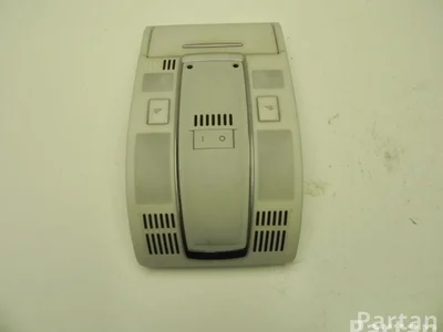 Audi 4F0 947 135 H / 4F0947135H A6 Avant (4F5, C6) 2006 Lumière intérieure - Image 1