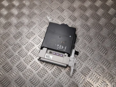 Toyota 82730-02P80, 89221-02830 / 8273002P80, 8922102830 COROLLA (E210) Estate 2020 Saugiklių dėžė - Nuotrauka 1