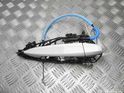 BMW 7401210 2 Gran Tourer (F46) 2016 Poignée de porte Right Front - Image 1