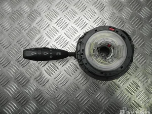 Mercedes-Benz A 204 440 29 02 / A2044402902 C-CLASS T-Model (S204) 2010 Multi-switch colonne de direction
