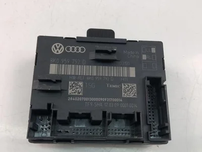 Audi 8K0959792D A5 (8T3) 2010 Unité de commande pour porte - Image 1