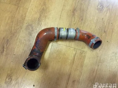 Ford D05WE KUGA II (DM2) 2013 Prise d'air / Conduit d'air d'admission - Image 1