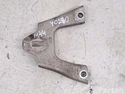 Mercedes-Benz A2056204000 C-CLASS (W205) 2015 Halter für Kühler - Bild 1