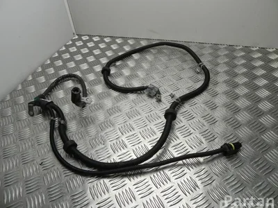 Mercedes-Benz A 207 540 0610 / A2075400610 E-CLASS Coupe (C207) 2010 Fils du compartiment moteur - Image 1