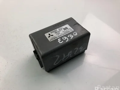 Mitsubishi MR337788 SPACE WAGON (N9_W, N8_W) 2000 Unités de contrôle - Image 1