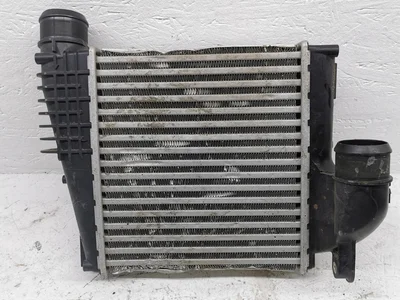 Opel P9675627980 Astra L Hatchback 2023 Refroidisseur d'air comprimé intermédiaire - Image 1