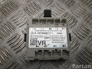 Mercedes-Benz A 167 900 87 11 / A1679008711 E-CLASS T-Model (S213) 2019 Control unit for door Right Front