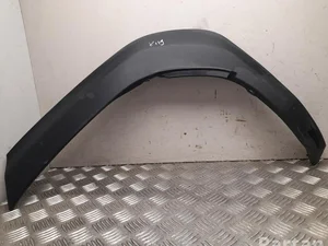 Toyota 75606-K2011, 118303A1, 75652-K2011 / 75606K2011, 118303A1, 75652K2011 COROLLA (E210) Estate 2019 Baguette de protection/décoration d'aile Left Rear