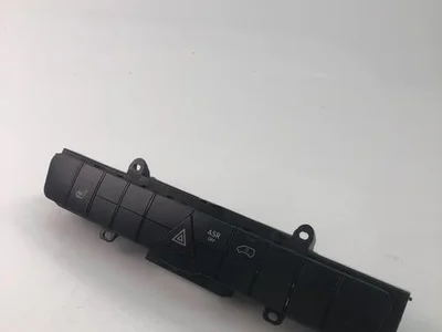 Volkswagen 9068700410 CRAFTER 30-50 Box (2E_) 2013 Éclairage d'urgence / interrupteur de danger - Image 1