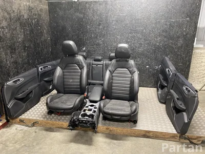 Alfa Romeo GIULIA (952_) 2024 Set siège Panneau de porte Accoudoir - Image 1