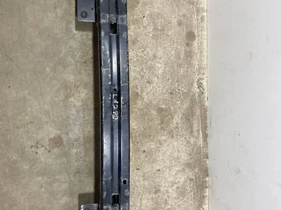 Dodge 68104936AA, 31663C RAM 1500 IV gen 2013 renforcement parachoques - Image 1