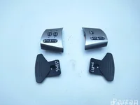 Jaguar 8X23-14K147-BA, 8X23-14K147-AA, 8X23-7L074-BA, 8X23-7L074-AA / 8X2314K147BA, 8X2314K147AA, 8X237L074BA, 8X237L074AA XF (X250) 2011 Bouton multifonction pour volant