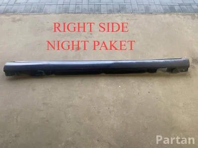 Mercedes-Benz A2056907202 C-CLASS T-Model (S205) 2015 Side member trim right side - Image 1