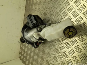 Toyota 47210-0D020 / 472100D020 Yaris Cross XP210 2024 Maître-cylindre de frein