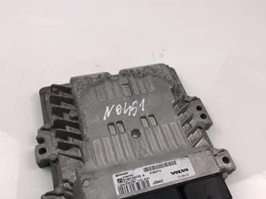Volvo 31355712; S180134103A / 31355712, S180134103A V40 Hatchback 2013 Unité de contrôle moteur