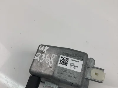 Volvo 32283480 V60 2018 control unit - Image 1