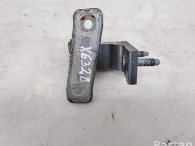 Mercedes-Benz C-CLASS (W205) 2015 Charnière de porte - Image 1