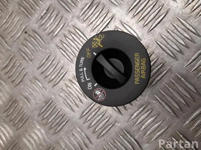 Polestar 8888767986 4 2025 Jungiklis keleivio oro pagalvės išjungimui - Paveiksliukas 1