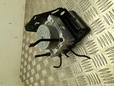 Škoda 5WA614517BM Octavia Mk4 Combi 2024 Unité de commande hydraulique ABS - Image 1