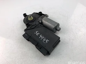 Audi 8E1959801H A4 (8EC, B7) 2007 Moteur de lève-vitre