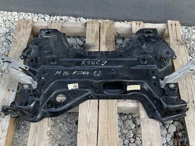 Opel 60259 Astra L Hatchback 2023 traverser - Image 1