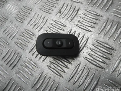 Jeep 5JF97TRMAC GRAND CHEROKEE IV (WK, WK2) 2016 Interrupteur à mémoire pour le réglage du siège - Image 1