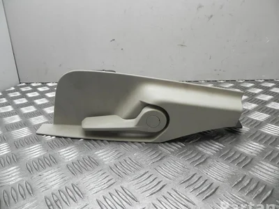 Maserati L0494517 LEVANTE 2019 Poignet de porte Left Rear - Image 1