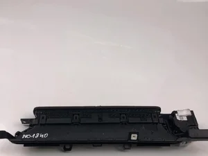 Tesla 1083325-00-F / 108332500F MODEL 3 2020 Дефлектор