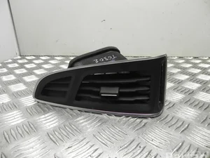 Ford BM51 018B09 AA / BM51018B09AA FOCUS III 2012 Évent