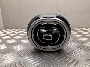 Mercedes-Benz A 254 830 54 02 / A2548305402 GLC X254 2024 Évent Central