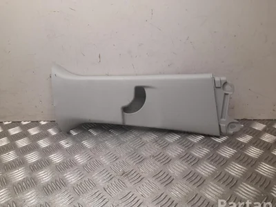 Toyota 62411-K0020 / 62411K0020 Yaris P210 2024 Tapisserie voiture right side - Image 1