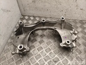 BMW 9485638 5 G60 2025 Uchwyt silnika