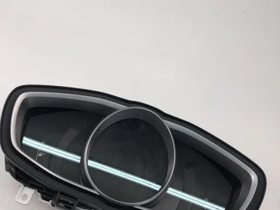 Volvo 31665045 V40 Наклонная задняя часть 2014 Панель приборов - Изображение 1