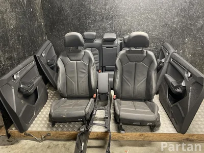 Audi Q3 (F3B) 2025 Sėdynių komplektas Durų panelė Porankis - Paveiksliukas 1