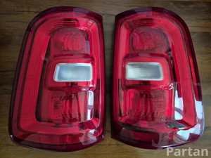 Dodge 68531048AA  68531049AA / 68531048AA68531049AA RAM 1500 IV gen 2025 Galinis žibintas komplektas USA