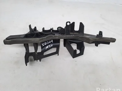 Mercedes-Benz A2058310698 C-CLASS (W205) 2015 Un autre détail de finition - Image 1