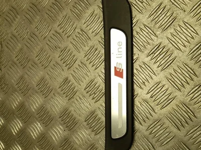 Audi 4G8853375B A7 Sportback (4GA, 4GF) 2014 Bordure de seuil de porte - Image 1