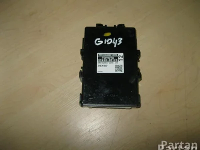 Toyota 89690-0D120 / 896900D120 YARIS (_P13_) 2014 unité de contrôle - Image 1