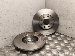 Opel 24011201841, 569022 CORSA D 2014 Tarcza hamulcowa z przodu