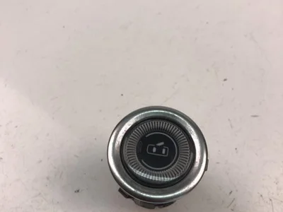 Fiat 30150408 500X (334_) 2017 Bouton marche/arrêt - Image 1