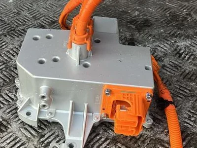 XPeng 119002EF1-00-04, 20230709056 / 119002EF10004, 20230709056 P7 2025 Инвертор с преобразователем - Изображение 1