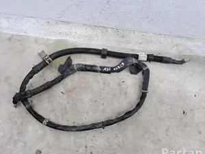 Mercedes-Benz A2055408104 C-CLASS (W205) 2015 Câbles de batterie