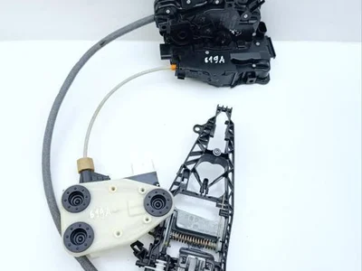 BMW 7323783, 732378303, 7381873, 728195505 X5 (F15, F85) 2014 Serrure de porte Left Rear - Image 1