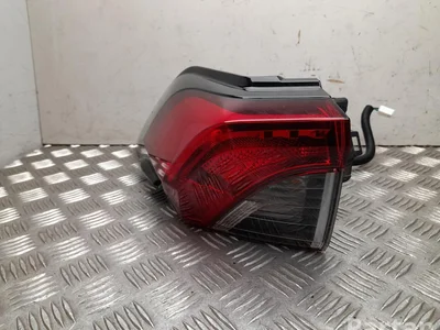 Toyota 81560-42230 / 8156042230 RAV 4 V 2021 Feu arrière - Image 1