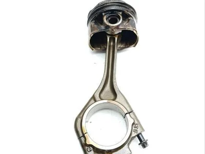 Land Rover Defender Station Wagon (L663) 2022 Piston - Image 1